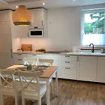 Homestay Modrzewiowe Zacisze *