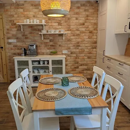 Δωμάτια σε οικογενειακή κατοικία Modrzewiowe Zacisze